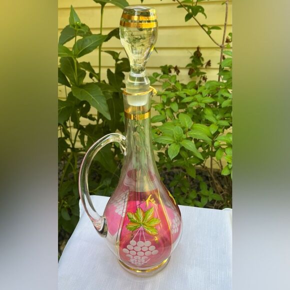 Beautiful glass gold/pink color carafe, elegant handle, tall lid, size 12x4 in - Picture 1 of 5